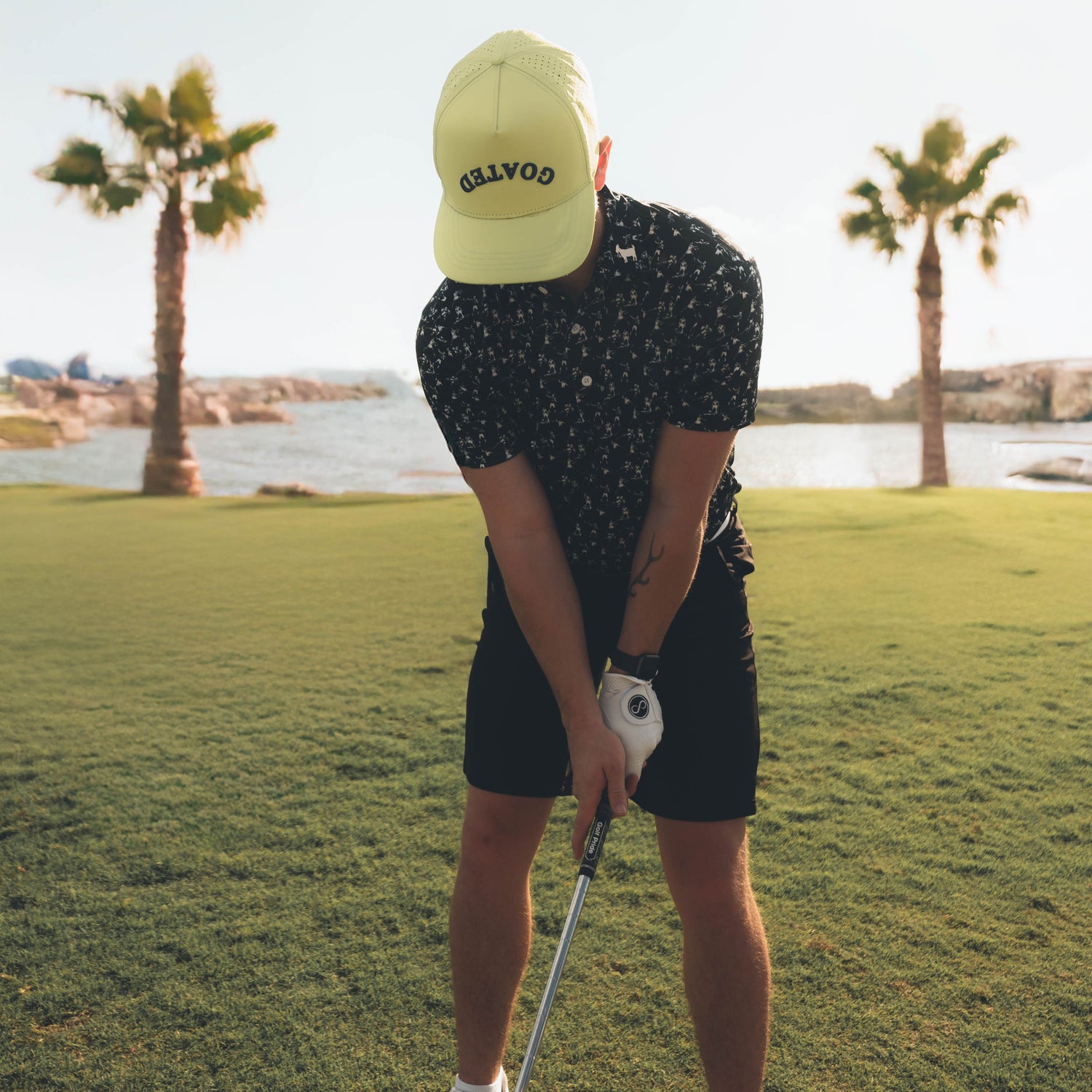 MEN'S APPAREL