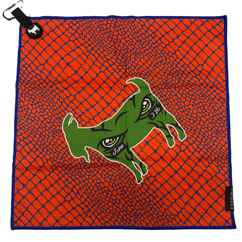 THE GATOR GOLF TOWEL