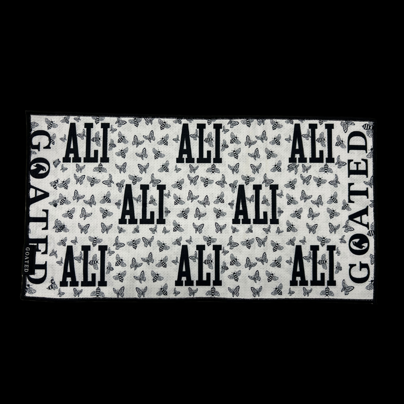 THE STINGER GOLF TOWEL