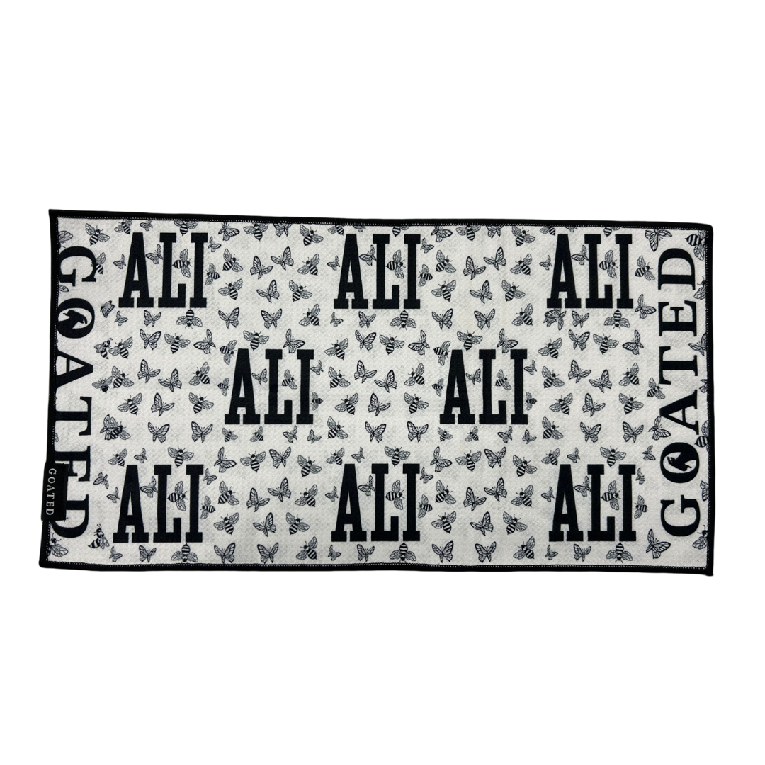 THE STINGER GOLF TOWEL