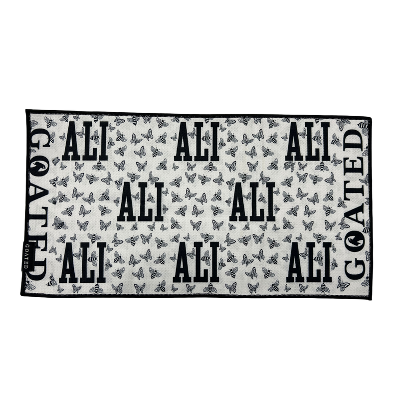 THE STINGER GOLF TOWEL